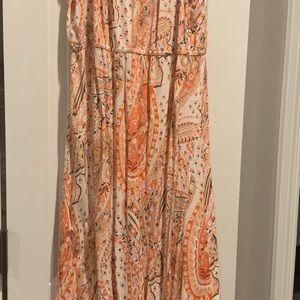 Gently used old navy long dress size large in cotton material.